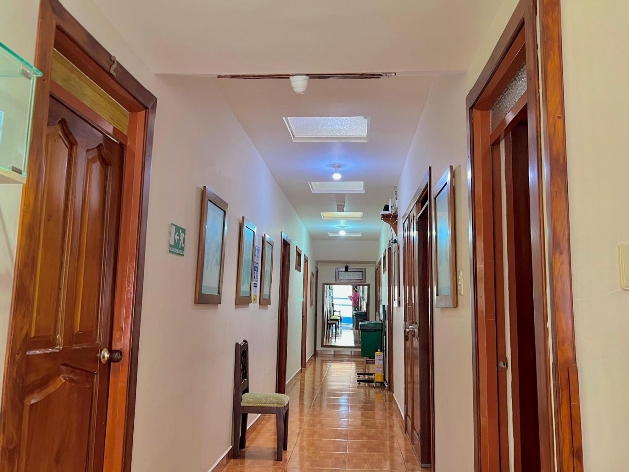 Camino Nacional Hotel 2*